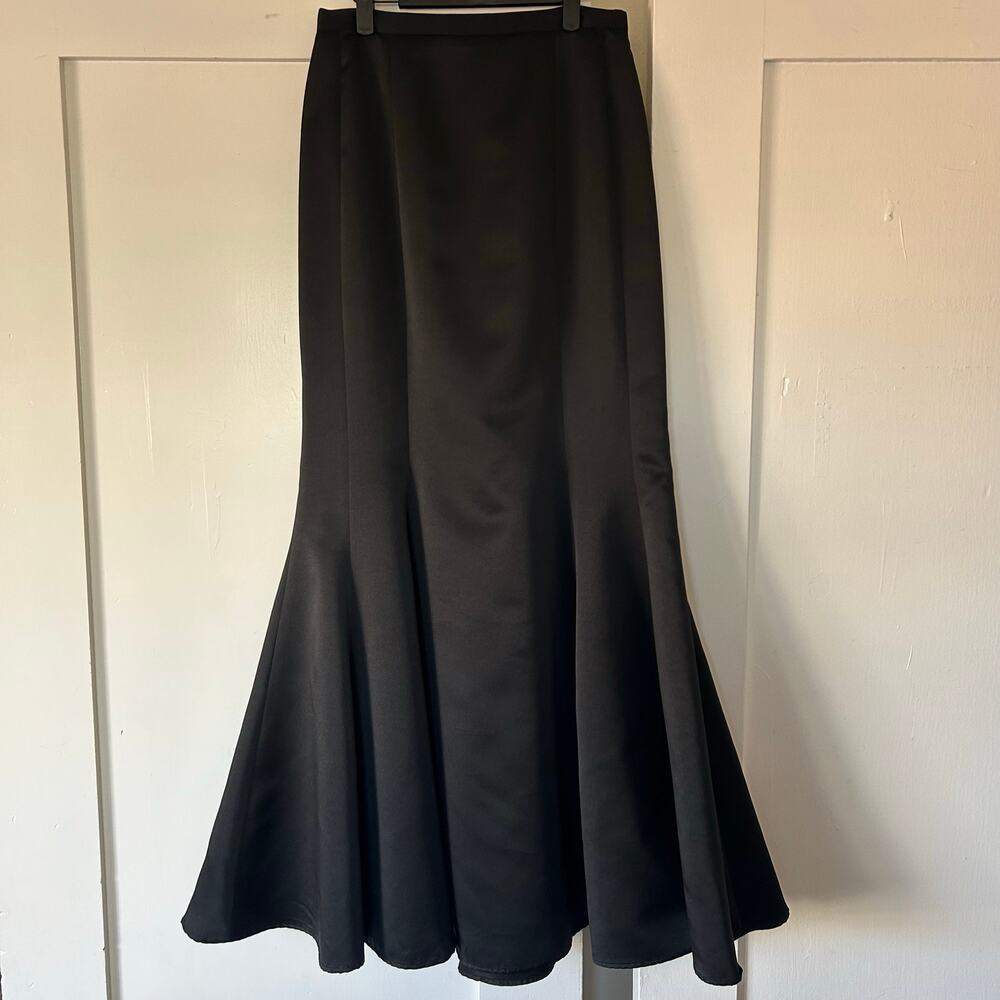 Women’s cache black peplum long maxi party skirt ￼